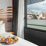 Off Seine Ξενοδοχείο 4*