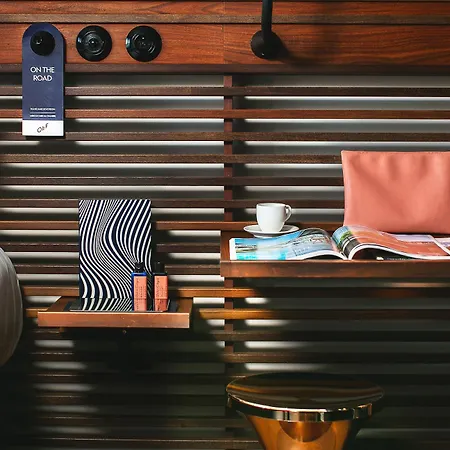 Off Seine Hotel Paris