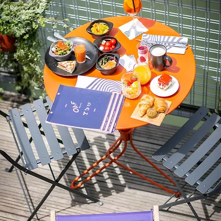 Off Seine Hotel