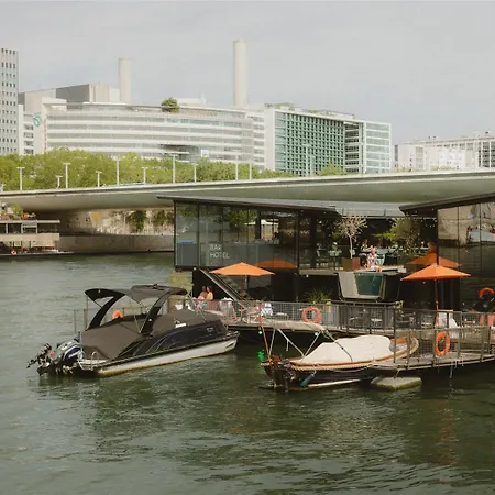 Off Seine Hotel París