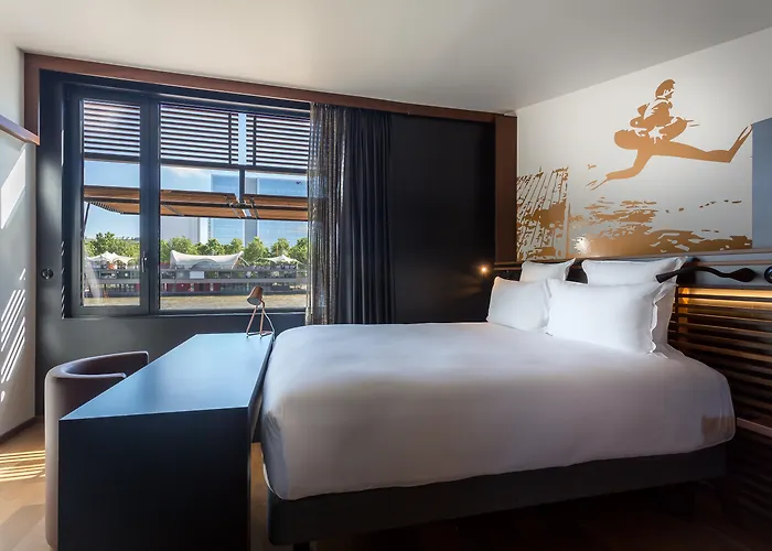 Hotel Off Seine 4*