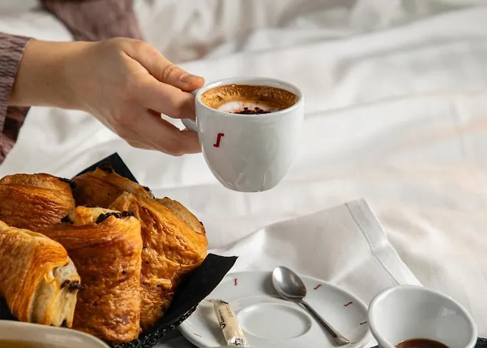 Off Seine Otel Paris