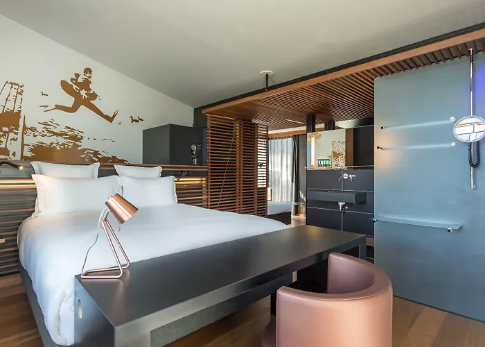 Off Seine Otel Paris