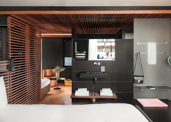 Off セーヌ ホテル パリ