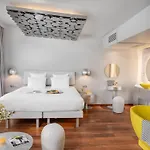Hotell Off Seine