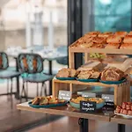 Off Seine Hotell 4*