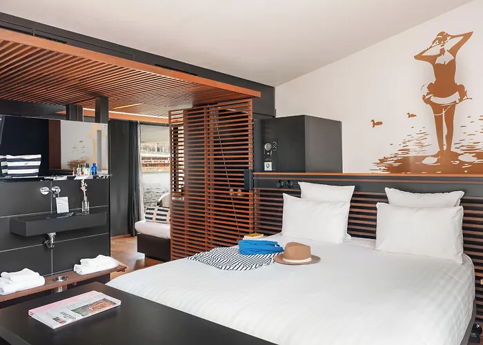 Hotel Off Seine París