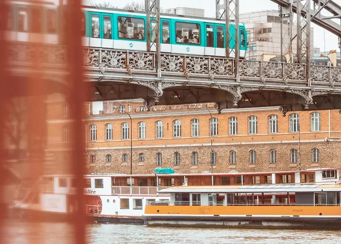 Off Seine